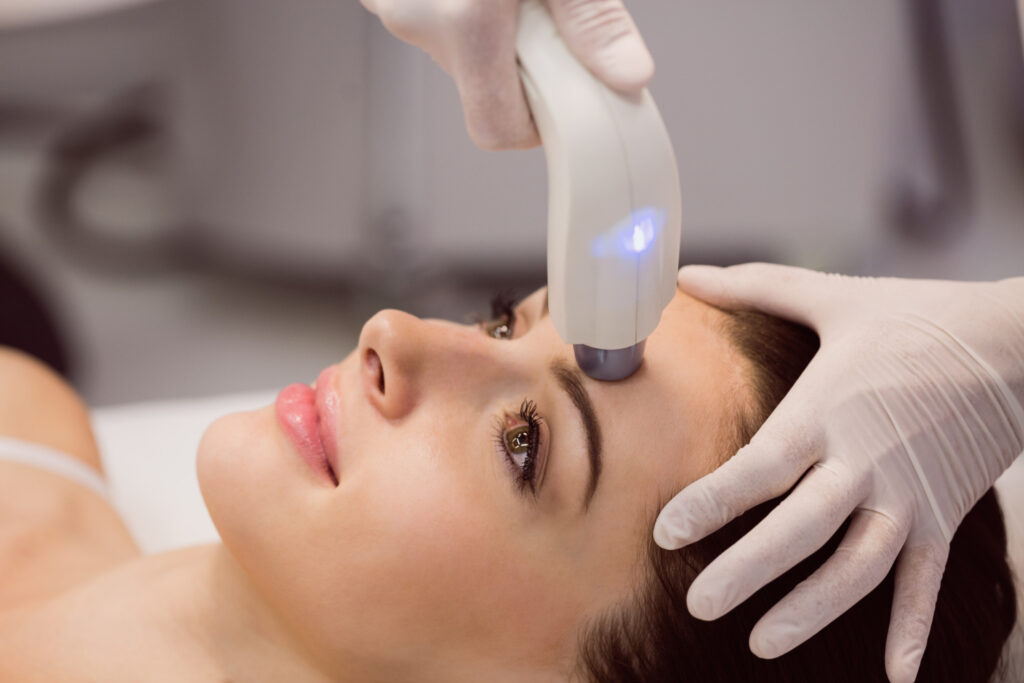 Luz Pulsada Intensa (IPL) Qué es, Beneficios y Tratamientos Efectivos - Docotora Dermatologia Pamploan - Leire Loidi